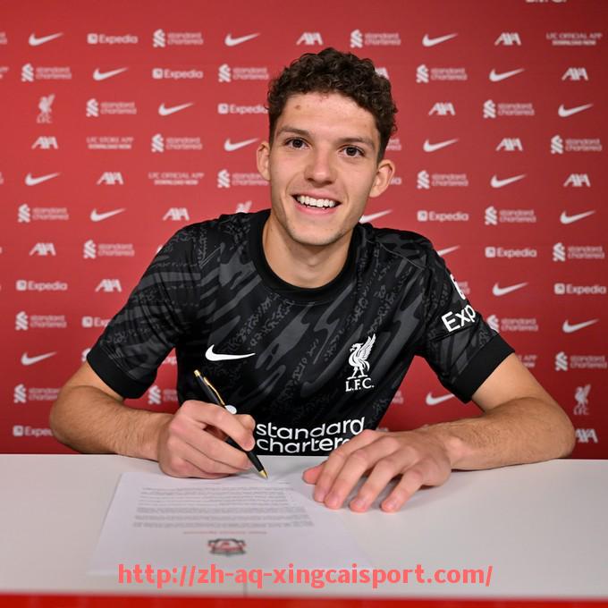 杏彩体育-英超最佳球员萨拉赫的辉煌赛季回顾